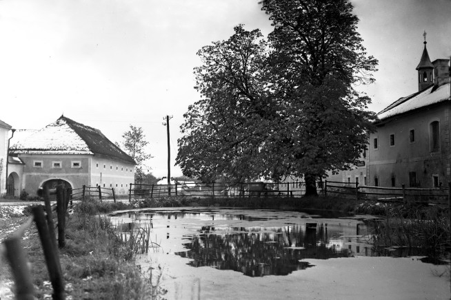 02-ke-ca1925.jpg